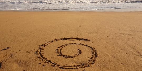 balance kringel im sand